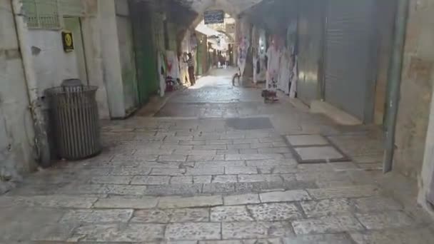 Jerusalem old narrow street, Jerusalem tourist street — Stock Video