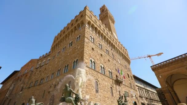 Fontanna Neptuna w pobliżu Palazzo Vecchio Florencja, Włochy. ratusz we Florencji — Wideo stockowe