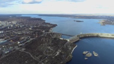 Ukrayna, Zaporozhye şehri hava manzarası. Baraj ve Zaporozhye şehrinin genel planı.