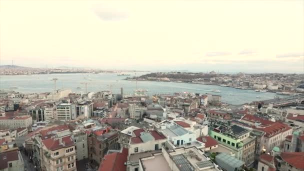 Panorama z věže Galata, Turecko Istanbul. Panoramatický výhled na památky Istanbulu. Duben 10, 2019 — Stock video