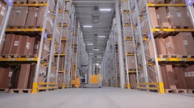 Zaman makinesi deposu, depoda aktif çalışma zaman turları, deponun hızlandırılmış çekimi.