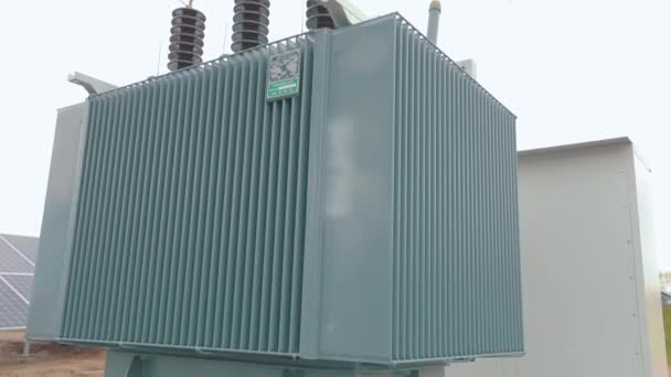 Transformer at a solar power station. Transformer at a power plant — Stock Video