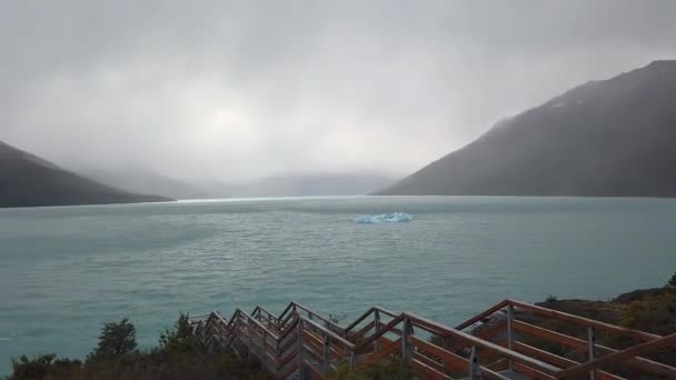 Perito Moreno Gletsjer in Los Glaciares National Park in de buurt van El Calafate, Patagonië, Argentinië — Stockvideo