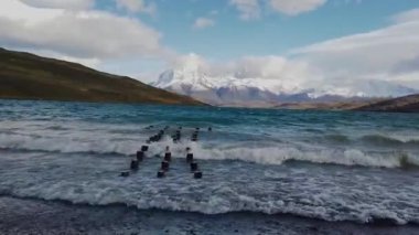 Patagonya dağları, patagonya dağ manzaraları. Cerro Payne Grande Dağı ve Torres del Paine manzarası.