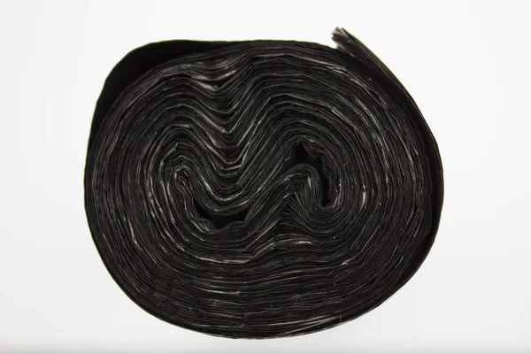 plastik çöp torbaları üzerinde beyaz izole rulo