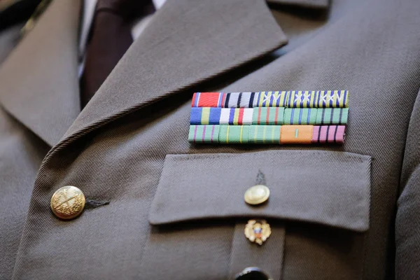 Insigne Militaire Sur Uniforme Officier Armée Roumaine — Photo