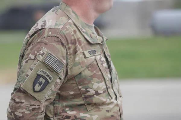 アメリカ空軍のシンボルアメリカの兵士の制服 — ストック写真