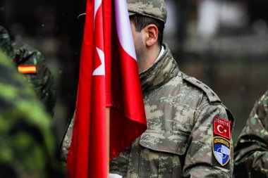 NATO amblemli Türk askeri
