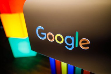 Google I ile yüzeysel alan derinliği (seçici odak) resmi