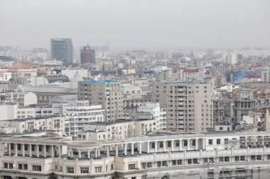 Bükreş, Romanya - 03 Mart 2020: Bulutlu bir günde Parlamento Sarayı 'ndan Bükreş' e genel bakış.