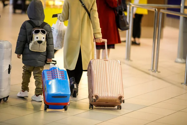 Otopeni Rumänien Februari 2020 Passagerare Henri Coandas Internationella Flygplats Nära — Stockfoto