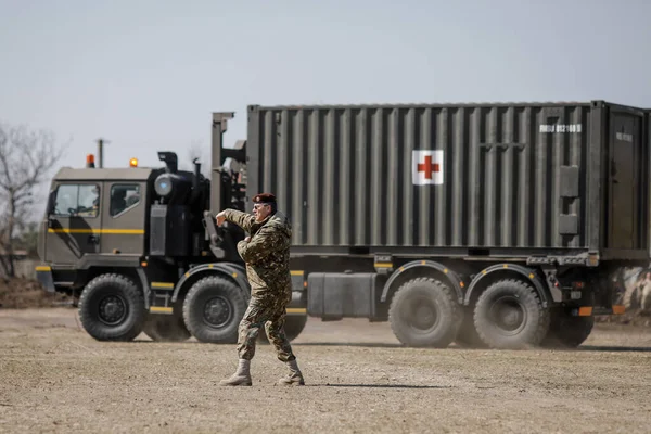 Otopeni Romênia Fevereiro 2020 Pessoal Exército Romeno Trabalha Instalação Hospital — Fotografia de Stock