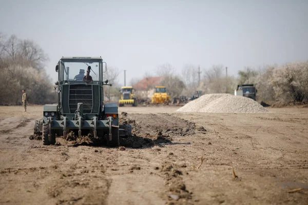 Otopeni Rumania Febrero 2020 Maquinaria Pesada Del Ejército Rumano Allana —  Fotos de Stock