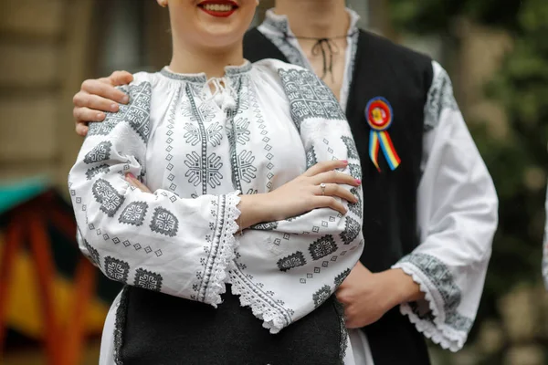 Detalles Con Ropa Tradicional Rumana Una Joven Hombre —  Fotos de Stock