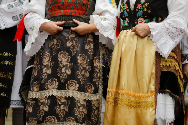 Detaljer Med Den Traditionella Rumänska Kläder Äldre Kvinnor — Stockfoto