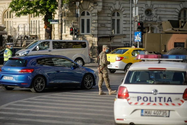 Bucarest Rumania Abril 2020 Ejército Policía Rumanos Hacen Cumplir Bloqueo —  Fotos de Stock