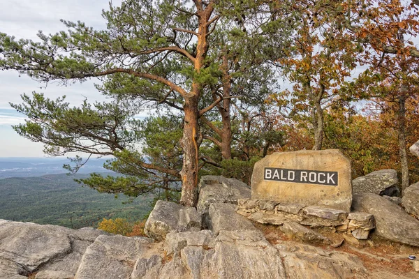 Kahler Felsen übersehen — Stockfoto