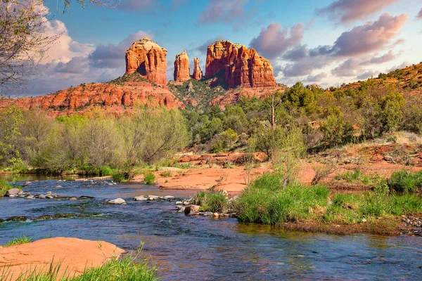 Catedral Rock Vista de Red Rock Crossing 1 — Fotografia de Stock