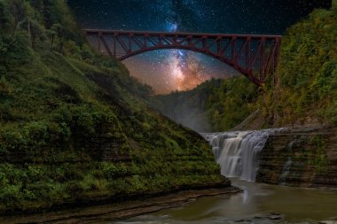 New York 'taki Letchworth Eyalet Parkı' nda Samanyolu