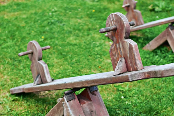 Houten apparatuur op soorten Speeltuin — Stockfoto