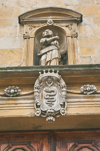 Entrada da Igreja Colegiada em Bellinzona, Suíça — Fotografia de Stock