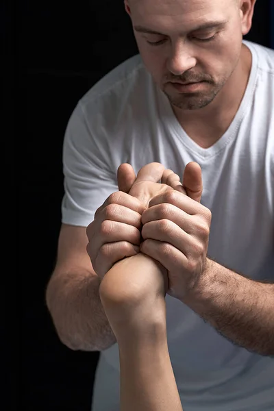 Premium Photo  Hands of an unrecognizable male masseur performing