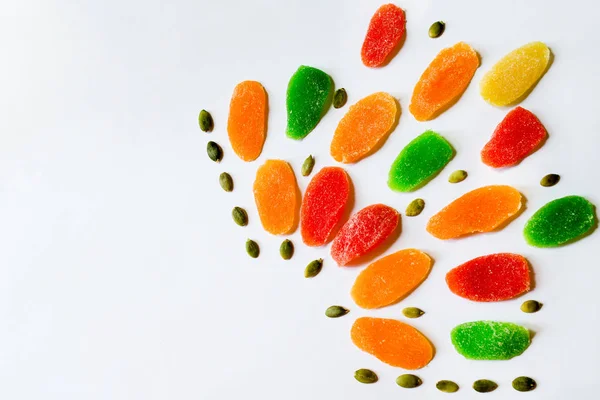 Um padrão de abacaxi colorido frutas cristalizadas — Fotografia de Stock