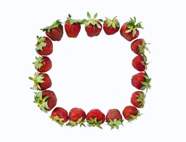 Çilekli çerçeve beyaz zemin üzerinde. İzole et. Kopya alanı.