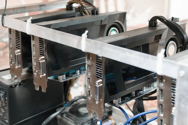 Bilgisayar grafik grafik kartları e-para araştırma için. Teçhizat madencilik