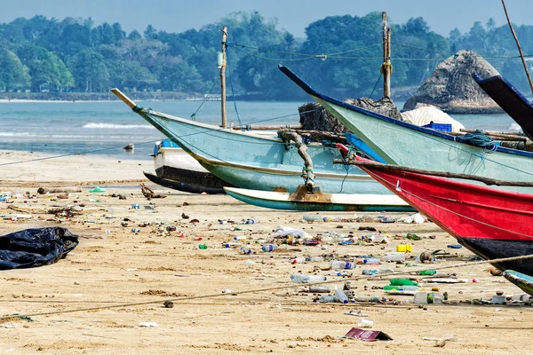 Kirliliği dünya okyanus su atık, plastik çöp - turizm ve modern hayat arka yüzüne. Ekolojik kriz, çevre sorunları güçlendirilmesi