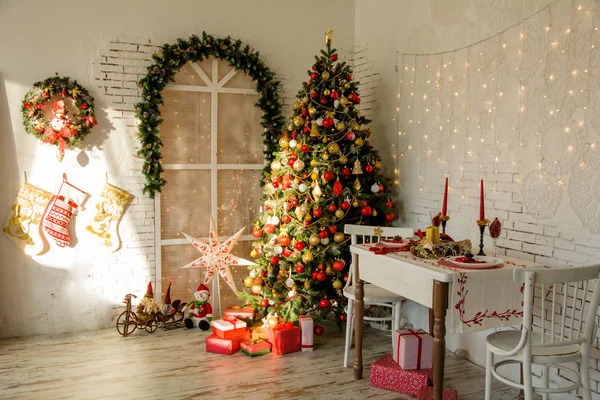 Noel köknar ile iç odası