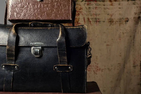 Leather suitcases old photographer — Stock Photo, Image