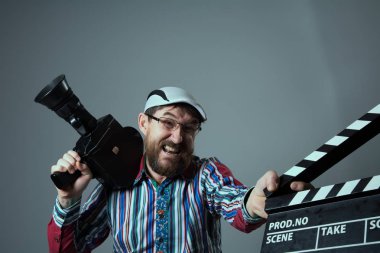 Çığlık atan adam retro film kamera ve Klaket