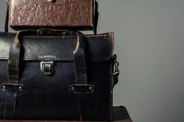 Leather suitcases old photographer — Stock Photo, Image