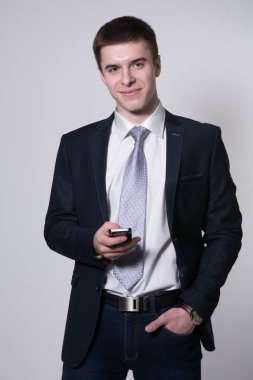 O kamera gülen işadamı arıyor