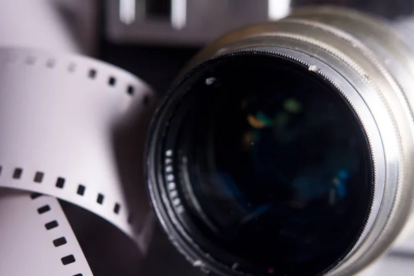 Close-up lens with old camera. — Stock Photo, Image