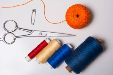 İçin arka plan çok renkli konu ve makas terzi