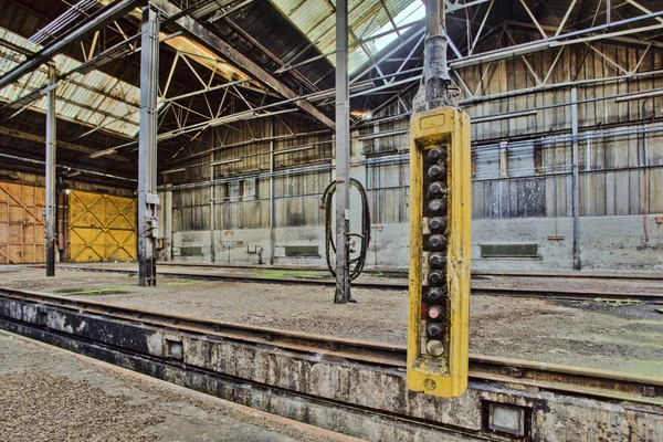 Oficina ferroviária abandonada — Fotografia de Stock