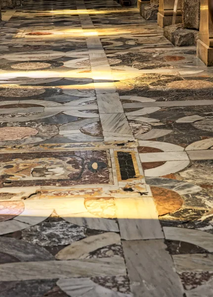シラクサ大聖堂内部 — ストック写真