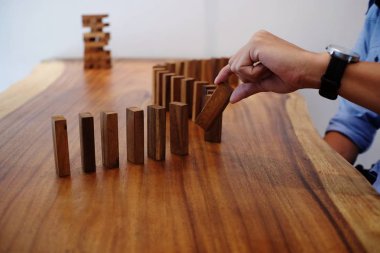 Risk ve işadamı sipariş woode kumar Strateji planlama