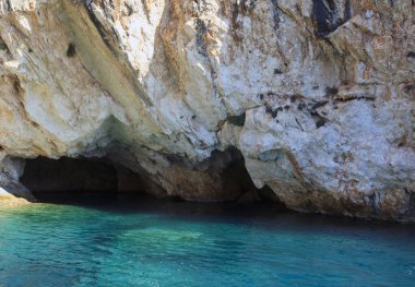 Yunanistan, Zakynthos, Ekim 2016. Poseidon 'un kayadaki yüzü.