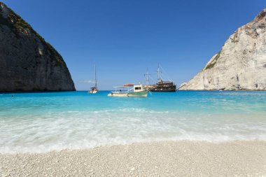 Yunanistan 'ın Zakynthos adasındaki ünlü Navagio plajı.