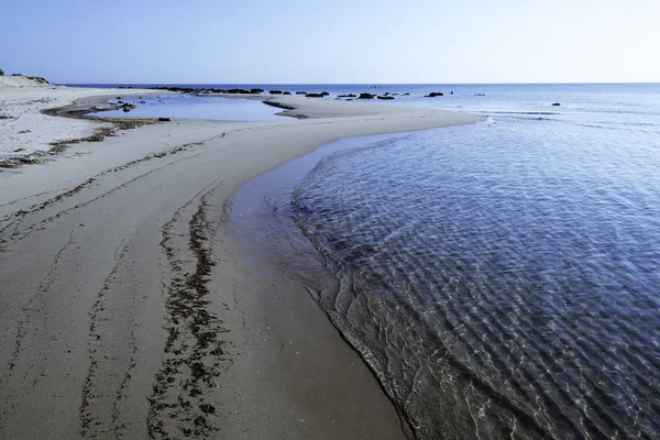 Baía bonita com mar e praia em Vieste Gargano, Puglia, Ital — Fotografia de Stock