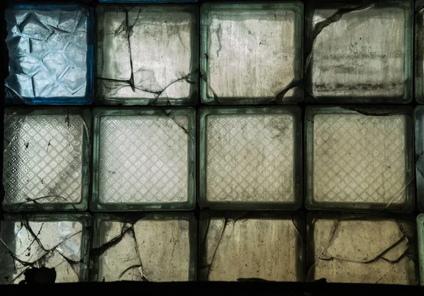 艺术照片 小正方形的破窗玻璃 — 图库照片