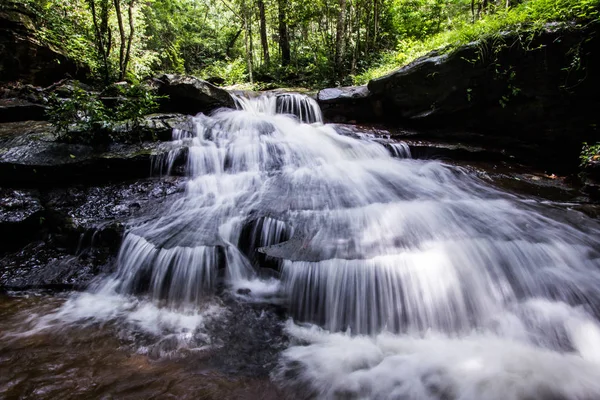 Şelale, Khum Som şelale, Muang bölgesi, Sakon Nakhon, Tayland