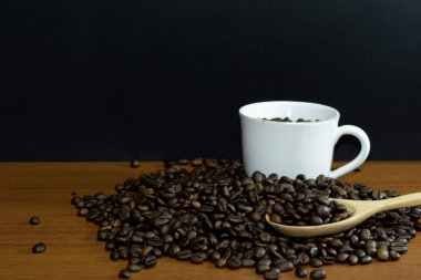 İş kahve salonu siyah kahve çekirdeği