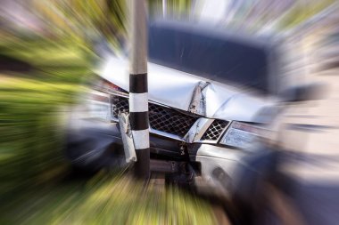 Nissan kamyonet kaza yol kenarı lamba, bize kavramı vurmak