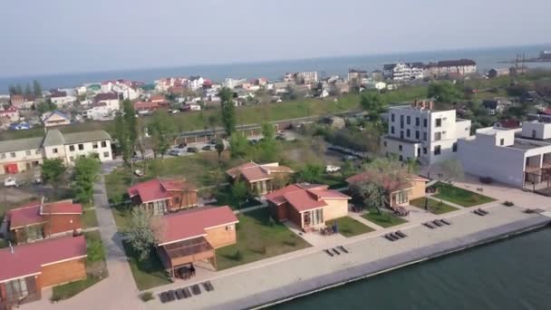 Panoramautsikt över hamnen på bay i Ukraina filmade från drönaren — Stockvideo