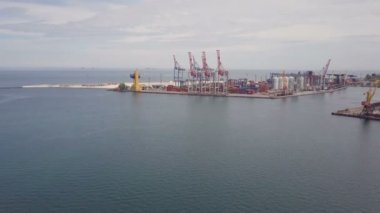 Güzel bir drone ile filme odessa liman manzarası