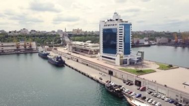 Odessa şehir içinde deniz noktasında güzel dron havadan görünümü